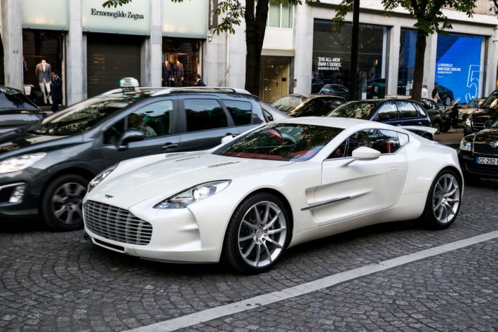 Aston-Nartin-One-77-0