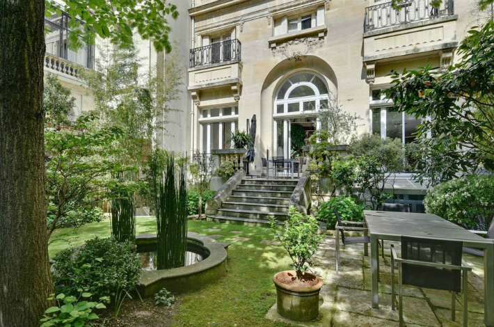Europe's Hottest Properties 2018 - (Real Estate)