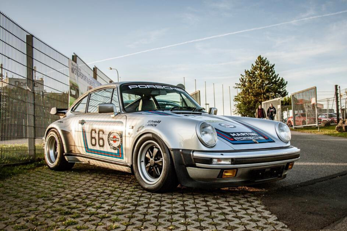 Classic Porsche 911 values: Porsche 930 1986