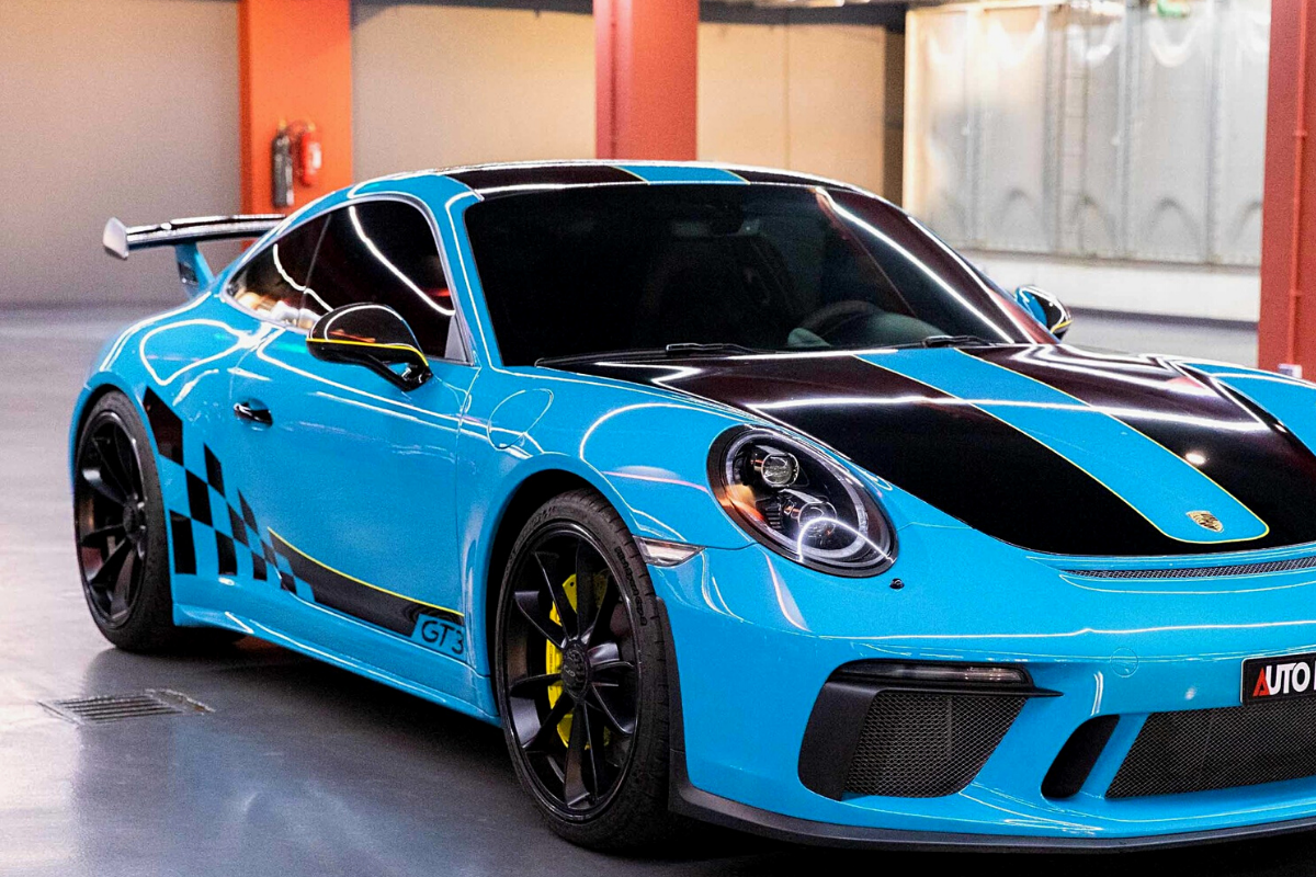 Classic Porsche 911 values: Porsche 911 GT4