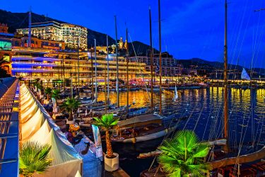 Exclusive Networking at the Luxury Gala Party Yacht Club De Monaco