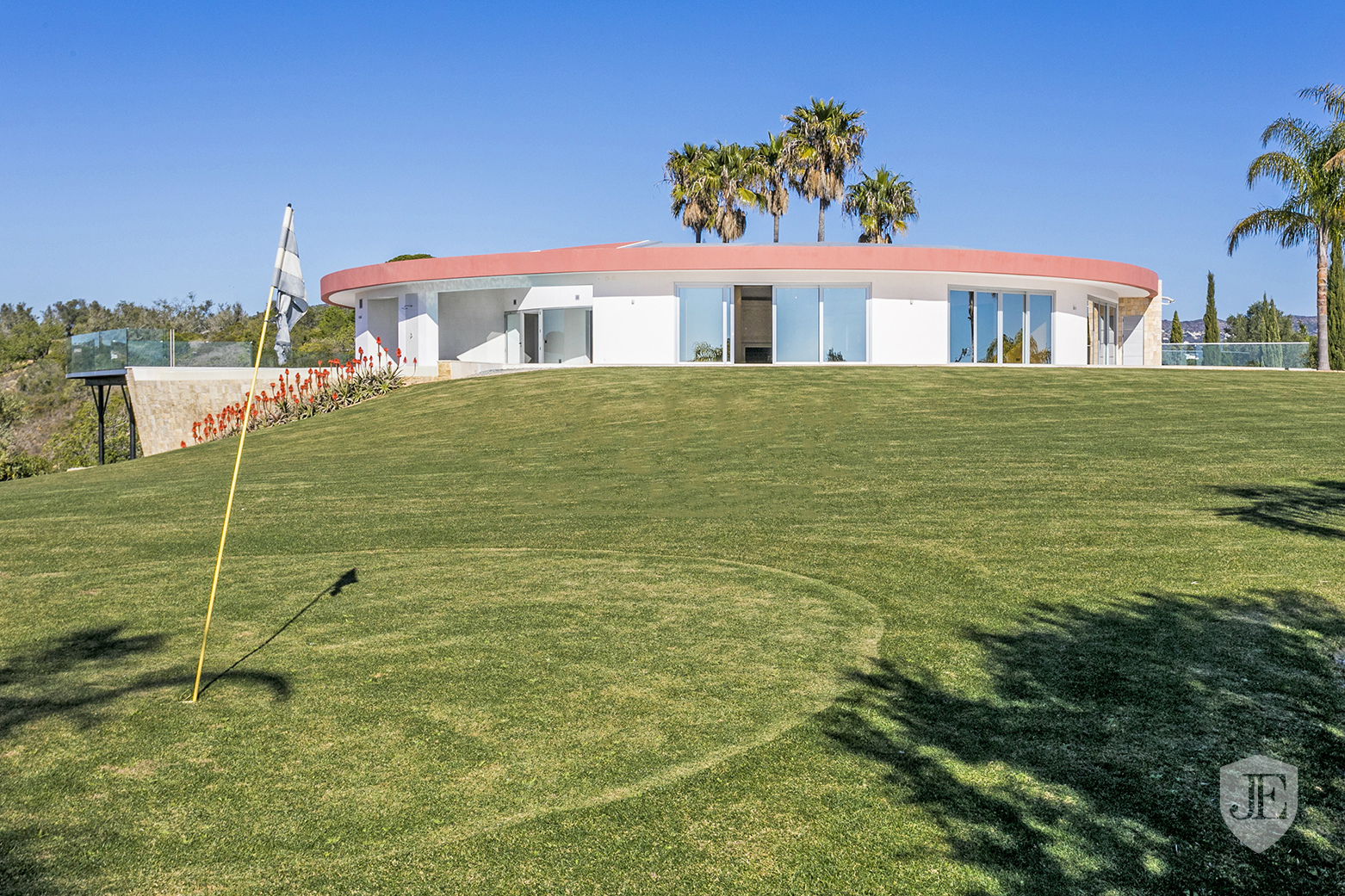 Real estate in Algarve // The vibe is very Beverly Hills. The mansions