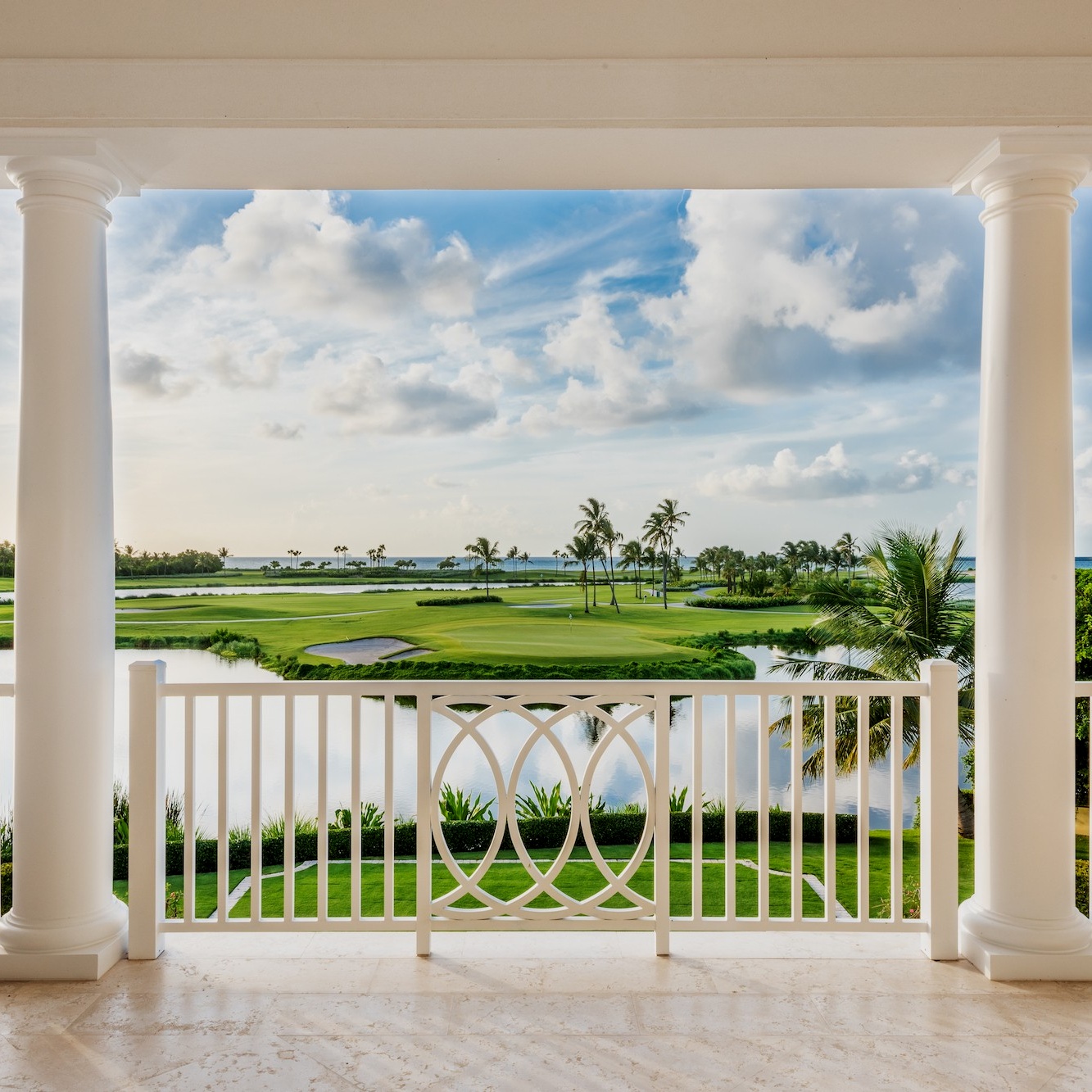 Golf and golf courses at Atlantis, Bahamas: 56 Ocean Club Estates, $9,900,000.