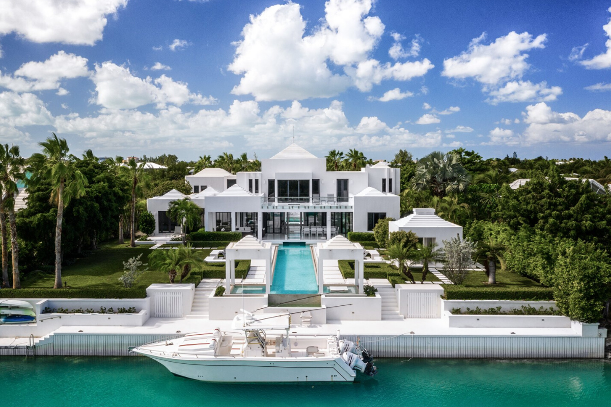Modern castle houses: Canal-front modern house in Leeward, Turks and Caicos (US $3,995,000).