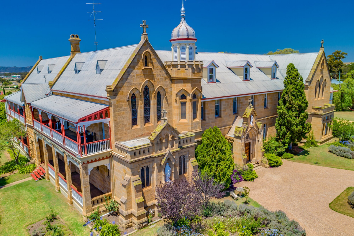 Castle-like homes: Castle in bear Brisbane, Australia (price on request).