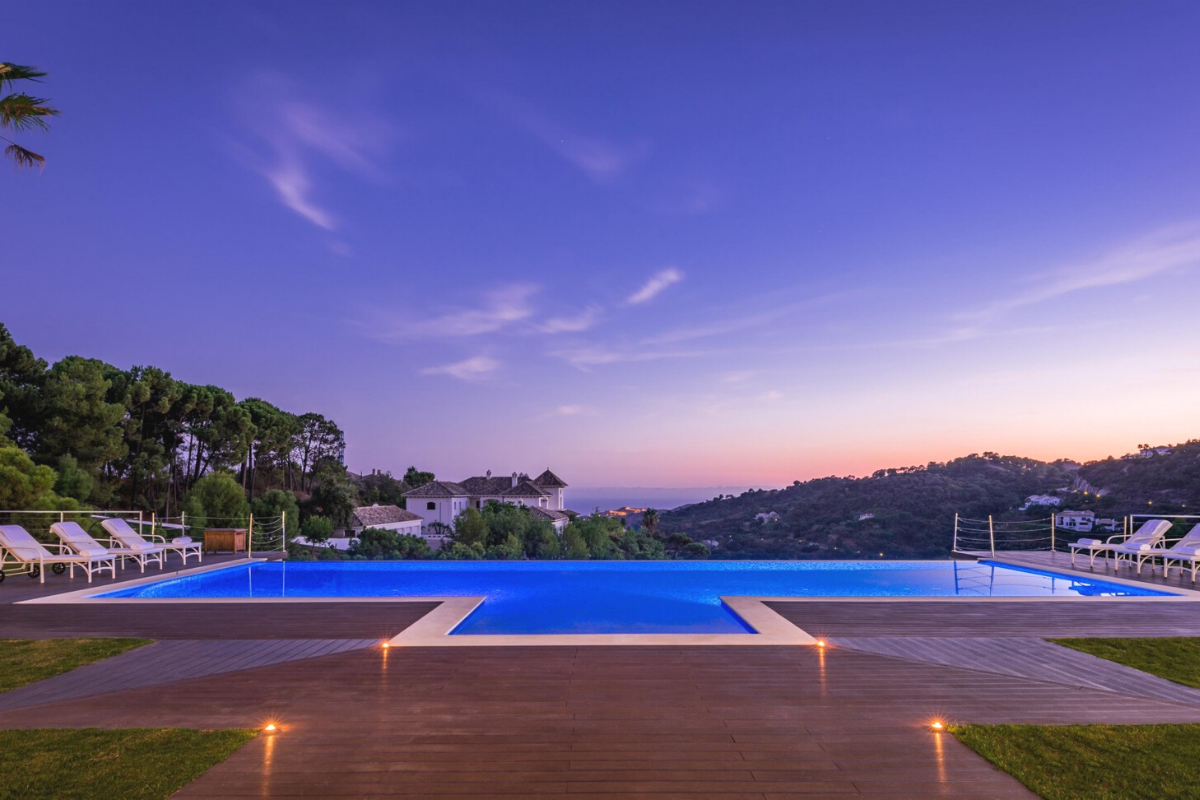 The 30 best houses with infinity-edge plunge pools and panoramic views