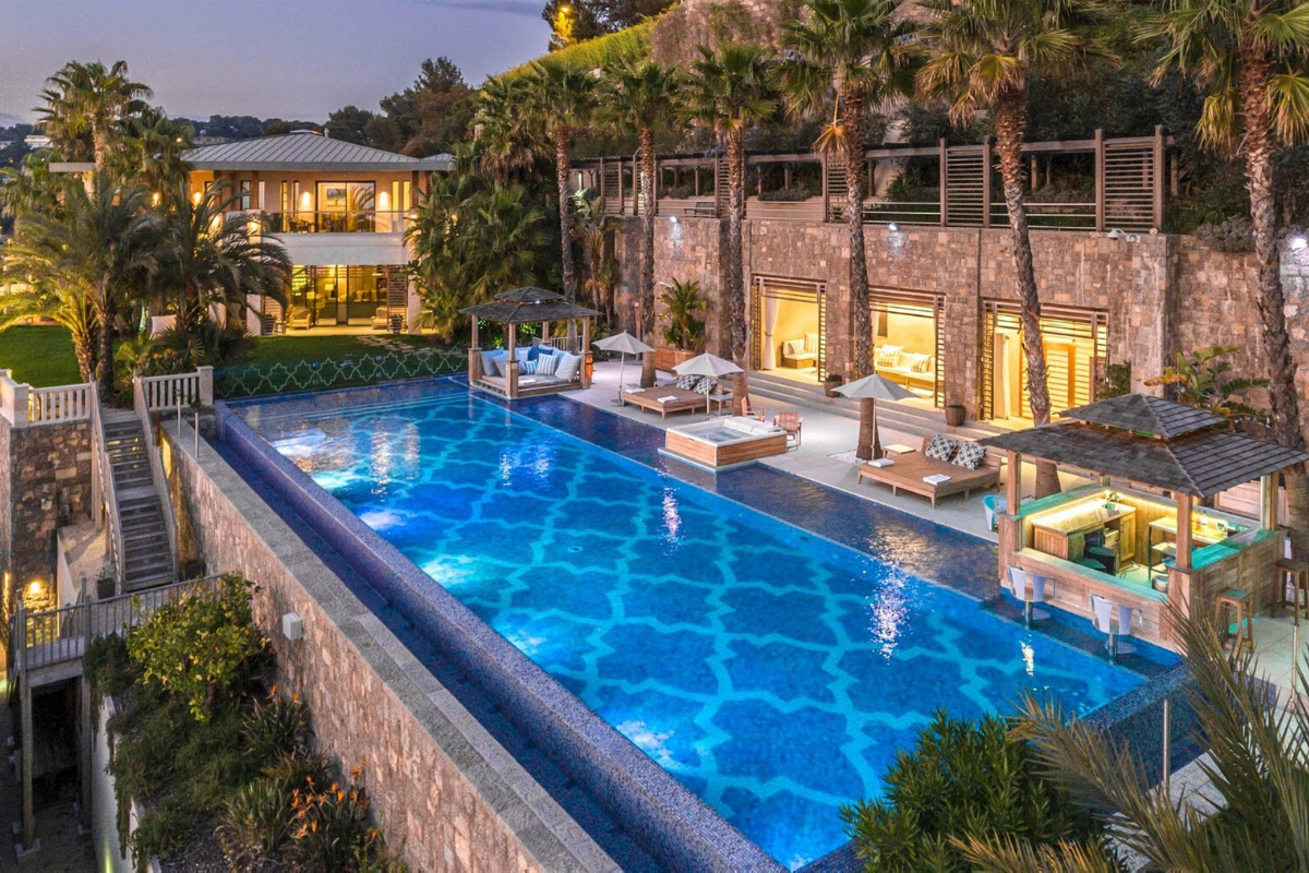 The 30 best houses with infinity-edge plunge pools and panoramic views