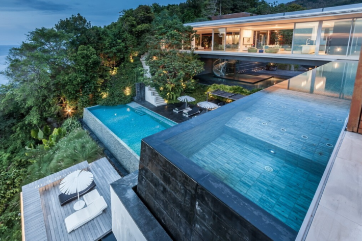 Best infinity pools in the world: one of the best infinity edge plunge pools located in a villa in Thailand, the concentration of the best infinity pools with a view in the Asia.