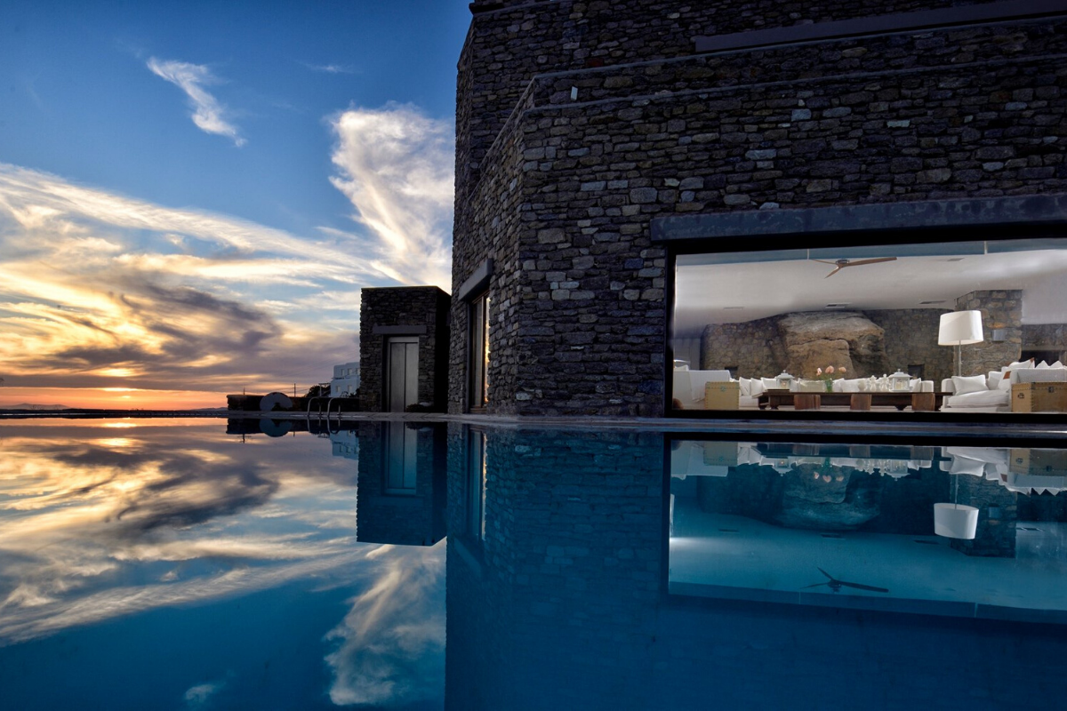 The 30 best houses with infinity-edge plunge pools and panoramic views