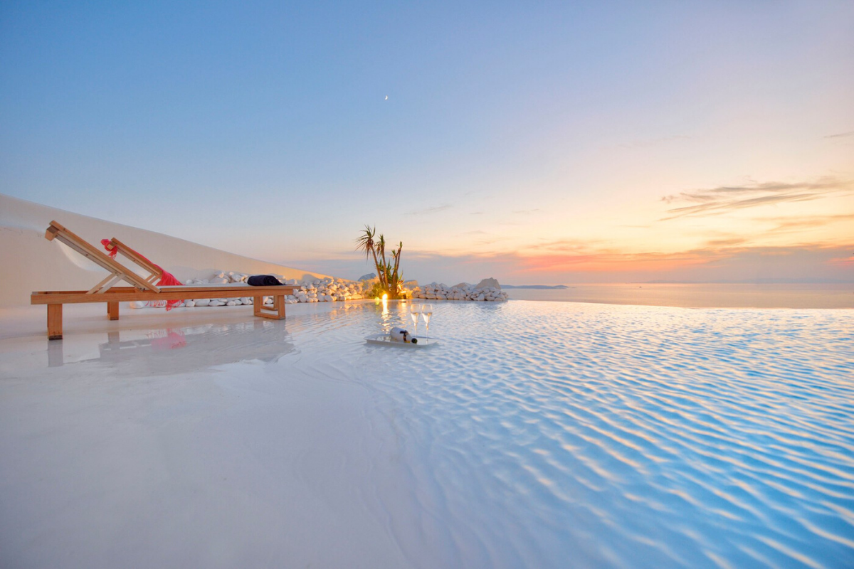 The 30 best houses with infinity-edge plunge pools and panoramic views