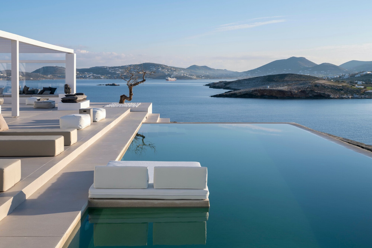 The 30 best houses with infinity-edge plunge pools and panoramic views