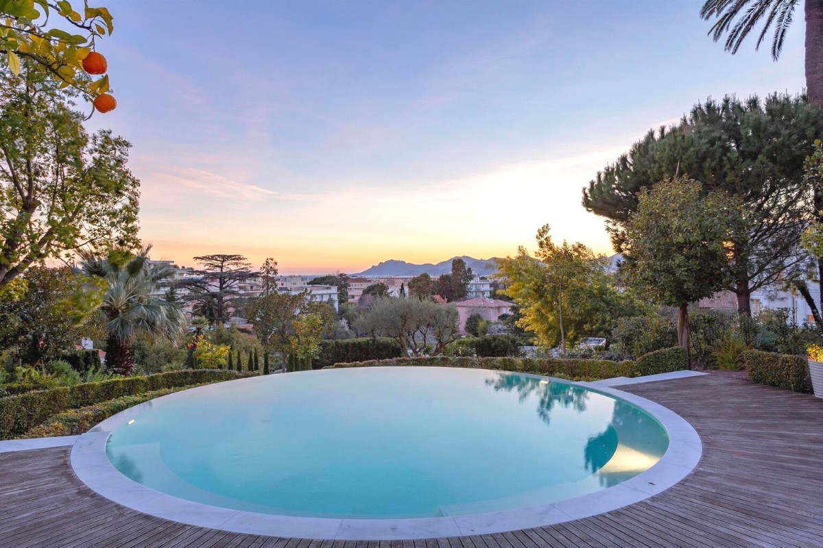The 30 best houses with infinity-edge plunge pools and panoramic views