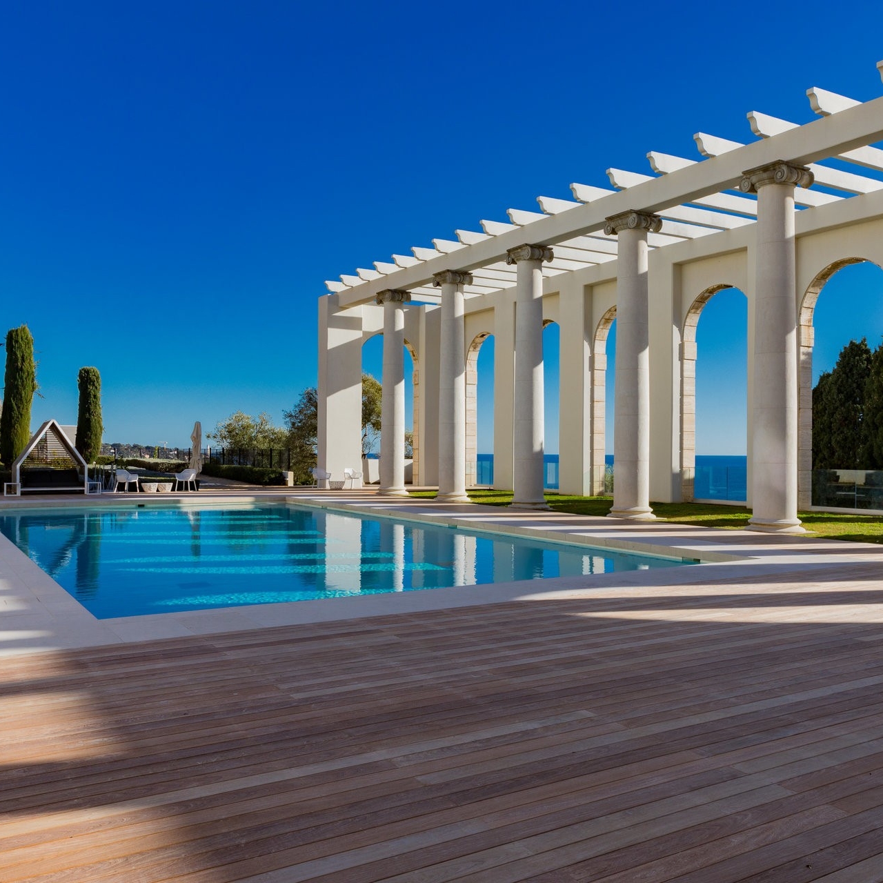 Sean Connery's house in Nice, France and his last public appearance