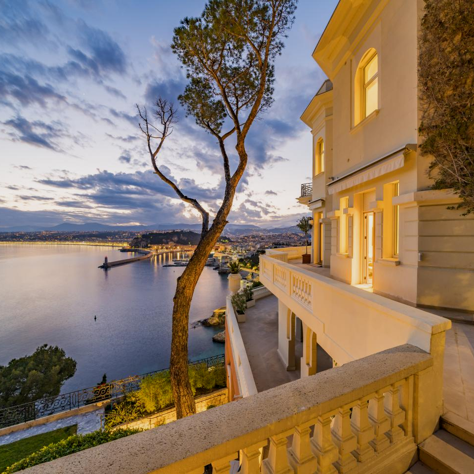 Sean Connery's home in Nice, France where he lived with his first wife and Michelle Pfeiffer: 20 pics.