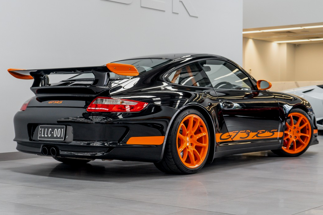 How fast is the 2007 Porsche 911 GT3 RS rwd, approx. US$276,863.