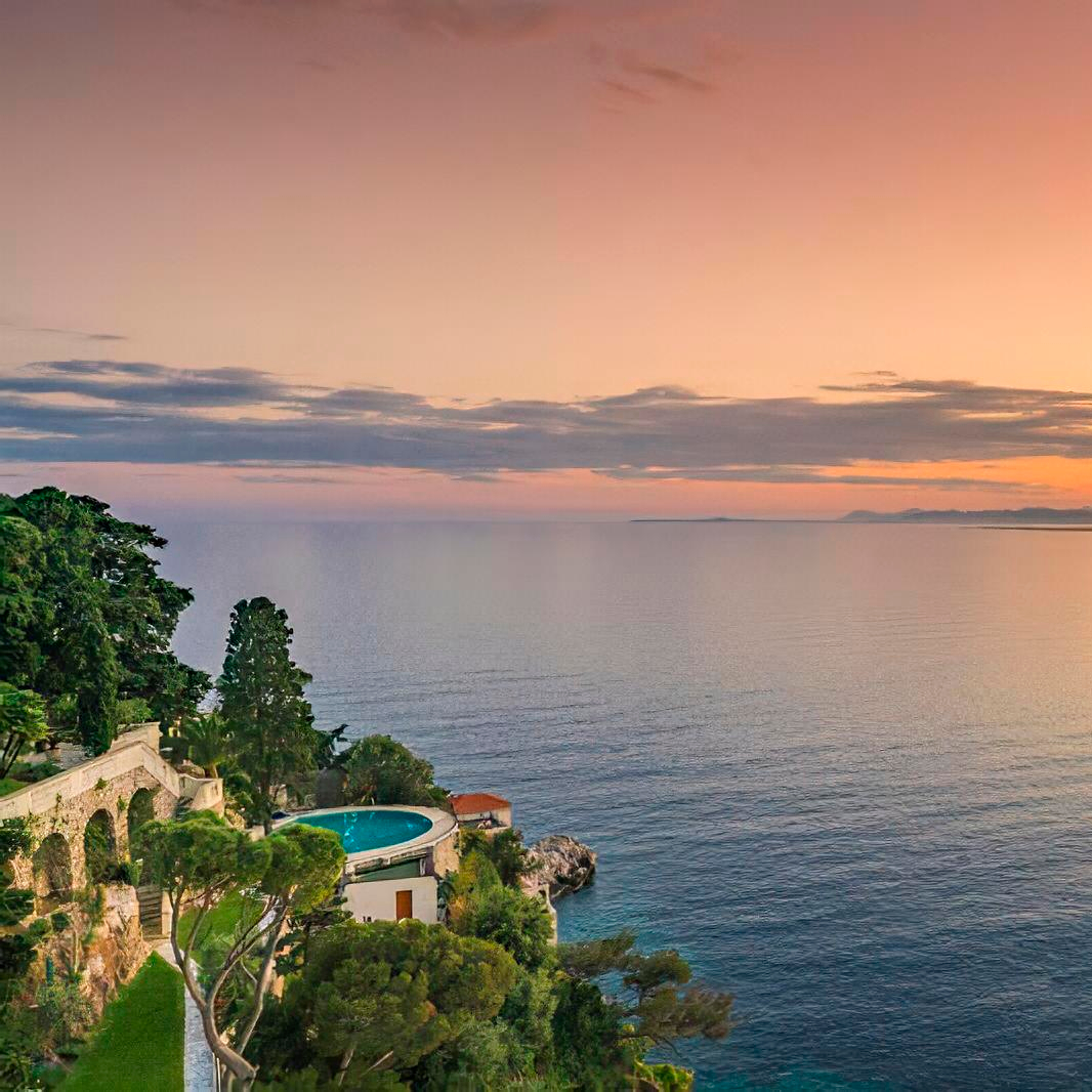 Sean Connery' house for sale - and moes next door in Nice, France