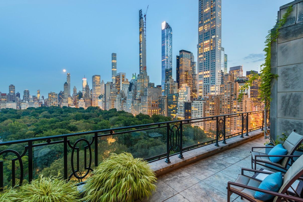 Billionaire penthouse for sale in Manhattan, New York City. Ranking: 15