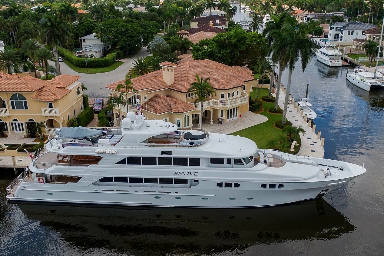 Best yacht brands: the most expensive US yacht brands in the world.