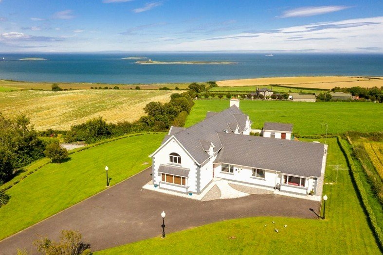 Where is the best affordable place to live in thу northern part of Ireland: Siavonga, Skerries, County Dublin: a modern residence with views over the Irish Sea to the Mourne Mountains, $1,452,156.
