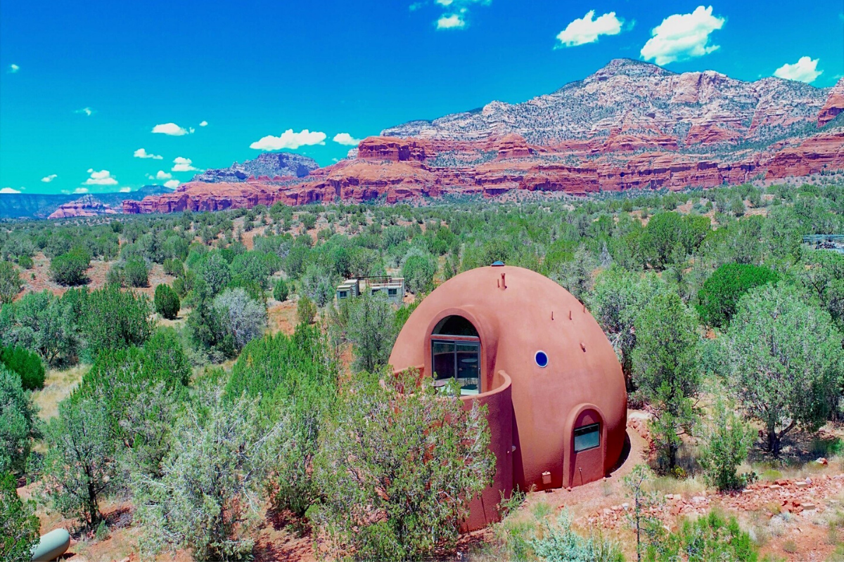 Modern desert architecture: epoch architectural surfaces desert gold