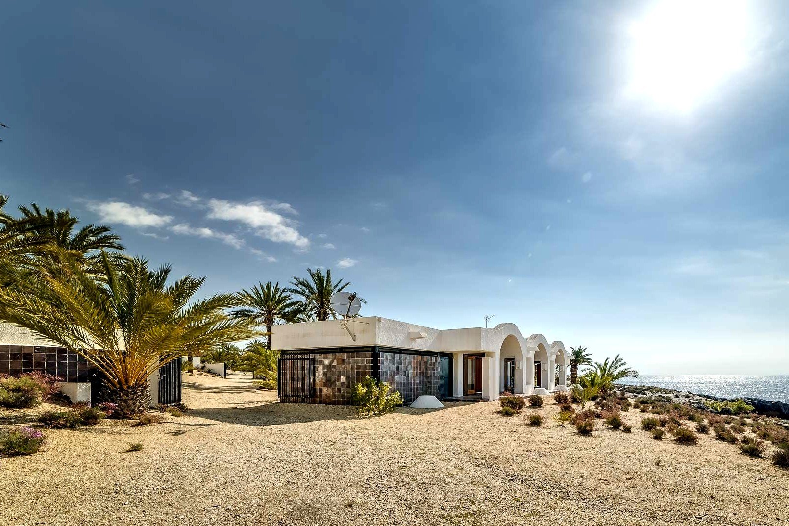 Modern desert architecture: desert panorama house by xten architecture