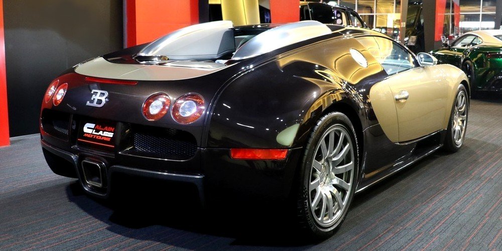 Koenigsegg trevita vs Bugatti veyron: wallpaper