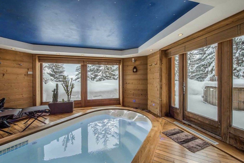 Luxury home rentals with ski lift in Mammoth mountain: alpine mountain chalets and bear crossing cabins.