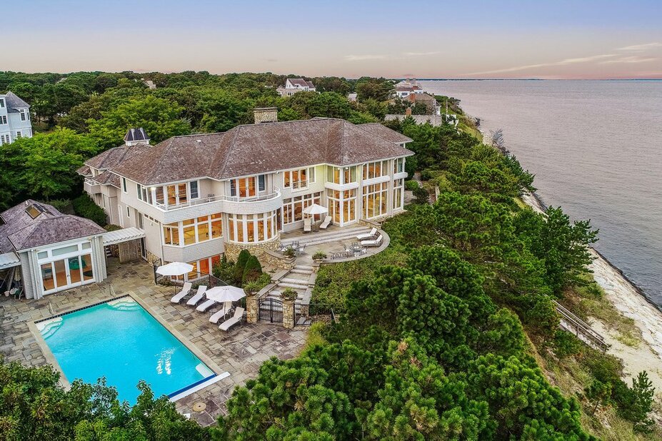 Cape Cod style home renovation plans: top 10 porches, windows, front door and floor plan ideas