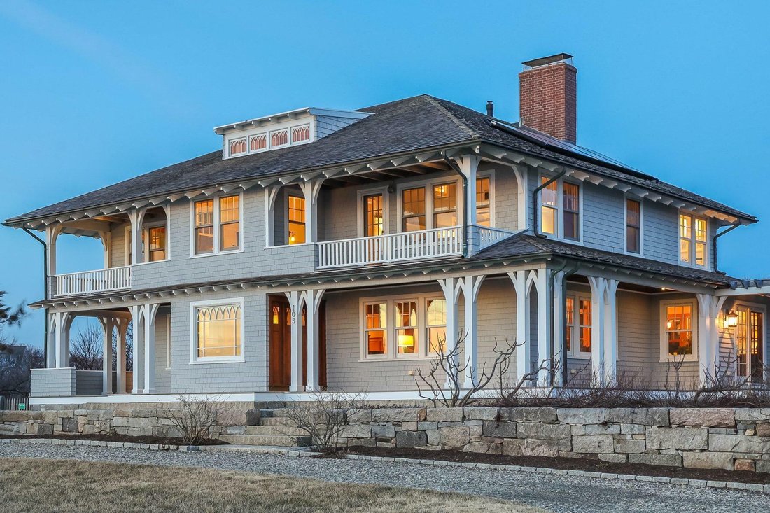 Explore the best examples of Cape Cod architecture, from historic homes