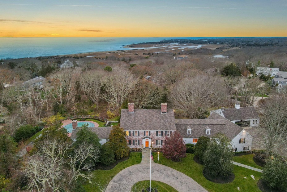 Explore the best examples of Cape Cod architecture, from historic homes