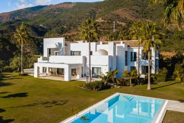 JamesEdition Trend Talks: Is the European Luxury Real Estate Market Stronger Than Ever?