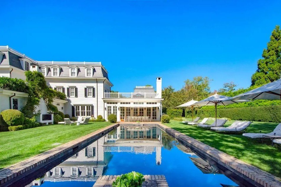 Who owns the biggest house in The Hamptons? See out top 10.
