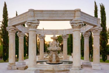 The Life Aquatic | 4 More Homes With Architectural Water Features
