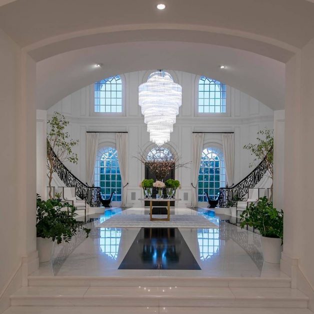 The Manor An iconic mansion hits the market in Los Angeles at 165,000,000