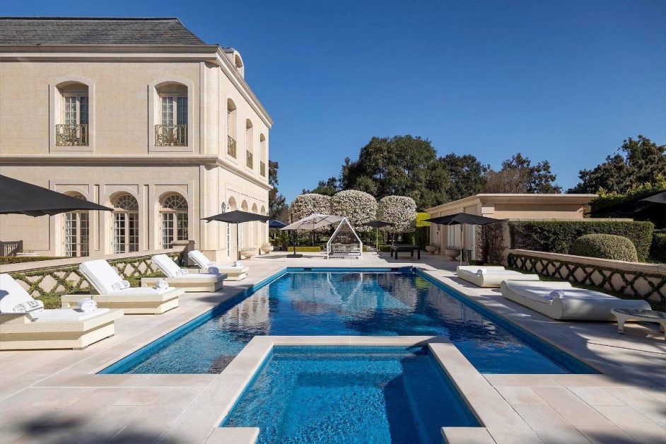 The Manor An iconic mansion hits the market in Los Angeles at 165,000,000