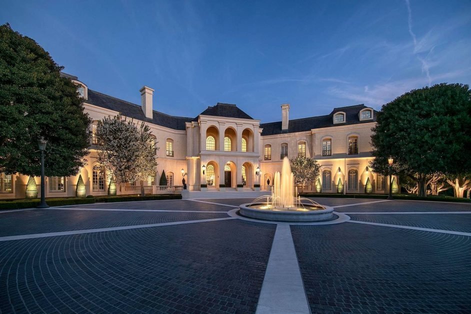 Premium Selection: The World's best and most sought-after mansions