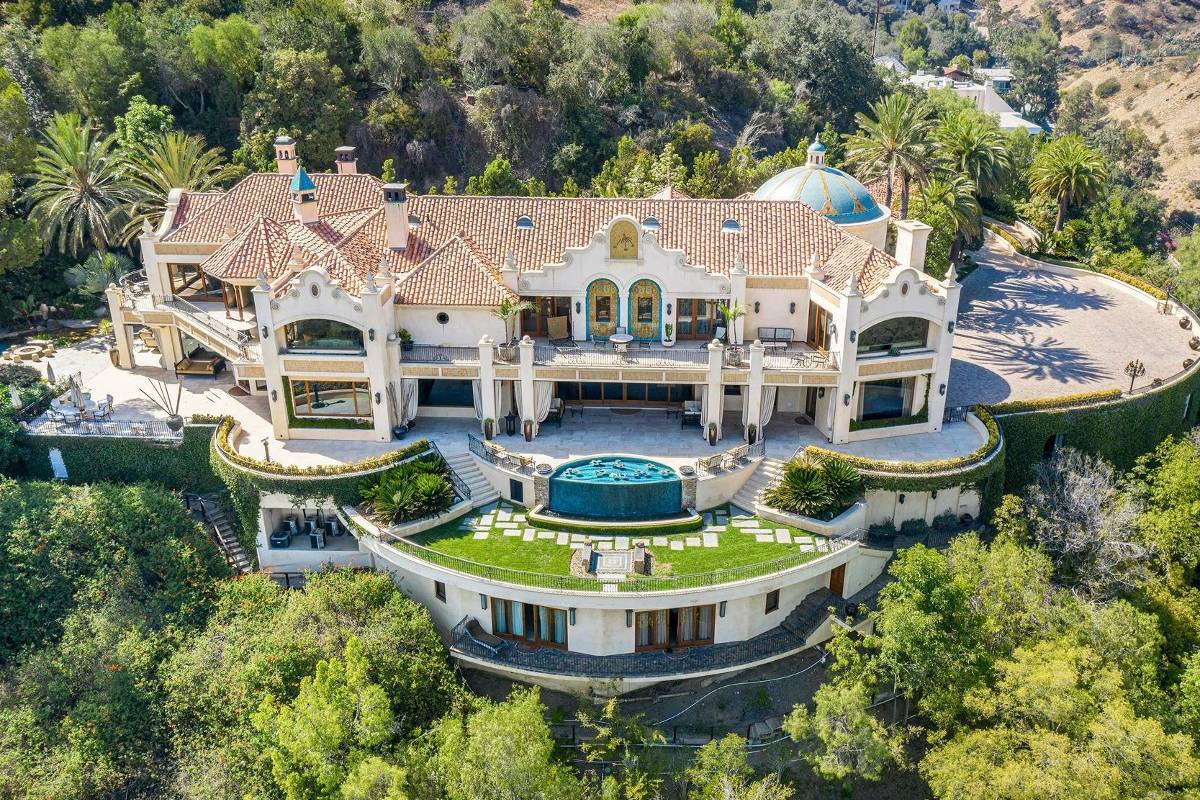 15 Biggest Private Houses In The World, Now On The Market - Jamesedition