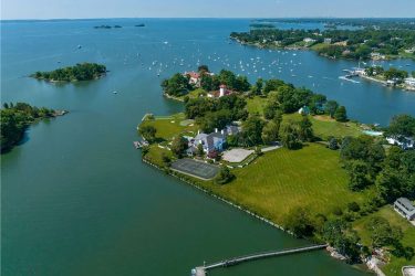 Donald Trump’s former Connecticut estate relists on JamesEdition