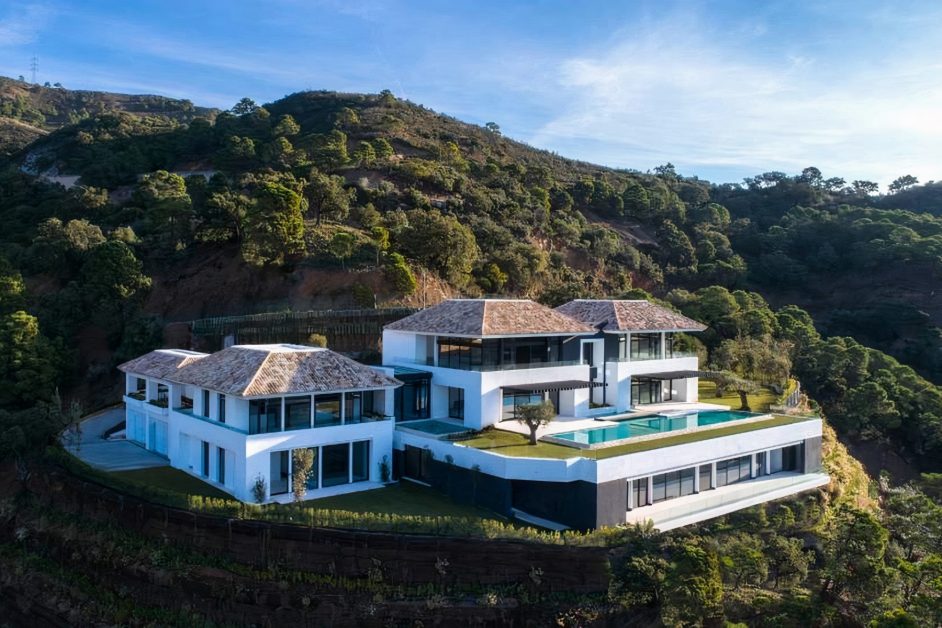 5 Striking Property Portfolios of the Highest-paid Footballers
