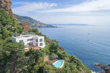 Modernist Masterpiece Villa Le Trident is Up for Sale in France