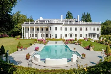 West Coast Replica of the White House Hits the Market for $38.9 Million