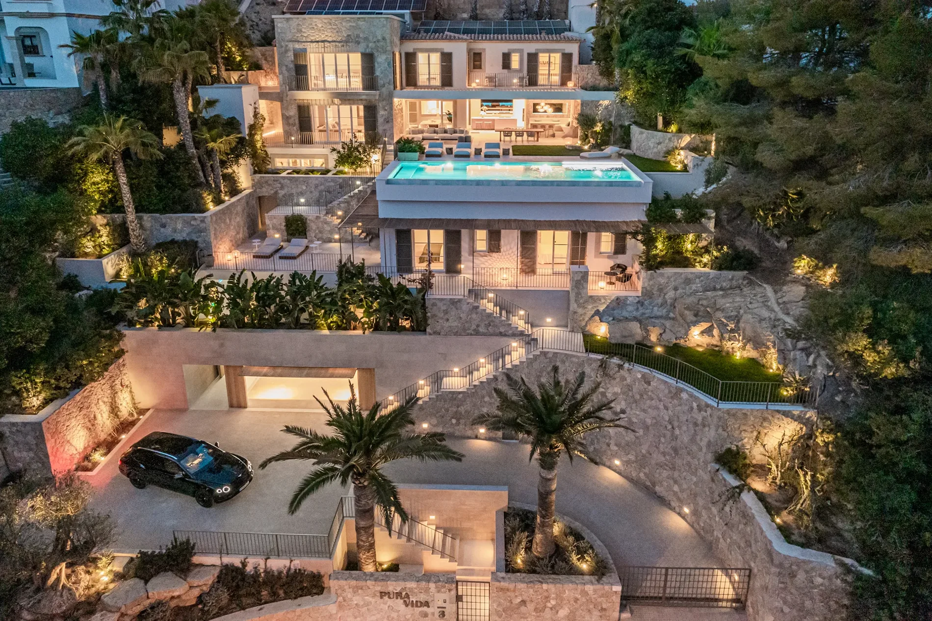 Pura Vida: Brand-New Villa with Exceptional Architecture Now Available in Mallorca's Prime Hotspot