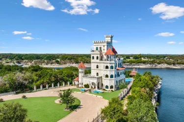 10 New Homes On JamesEdition This Week, From 4 To 38 Million Euros