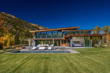 Former Apple Exec Lists Aspen Retreat for $45 Million