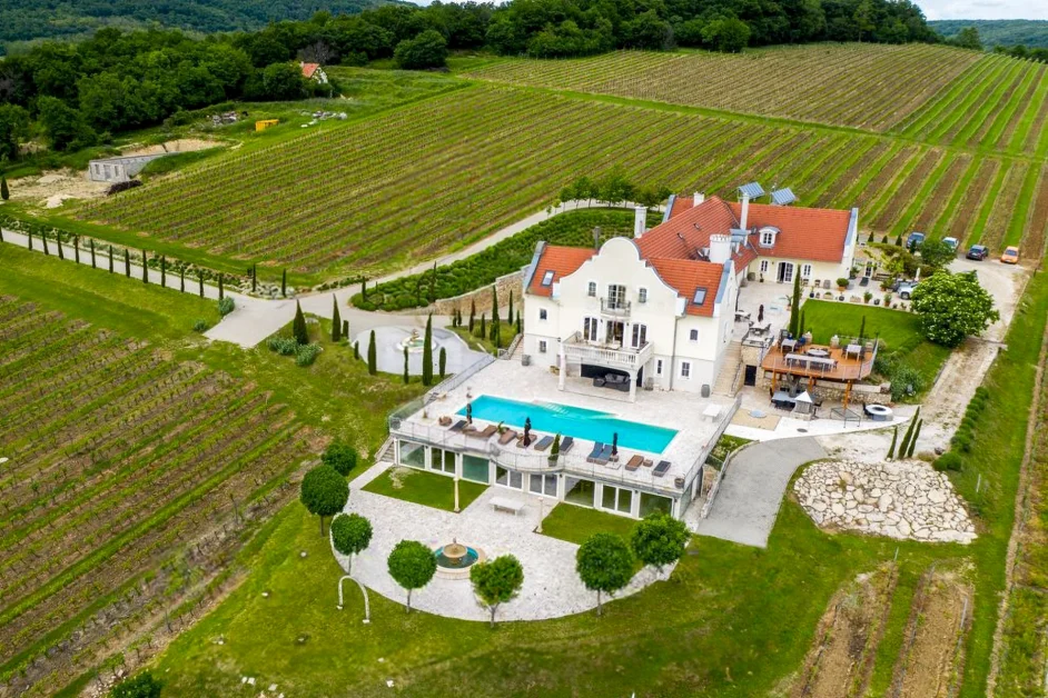 Hungarian Golden Visa Program: Passport through Property Investment in the Land of Baroque Villas