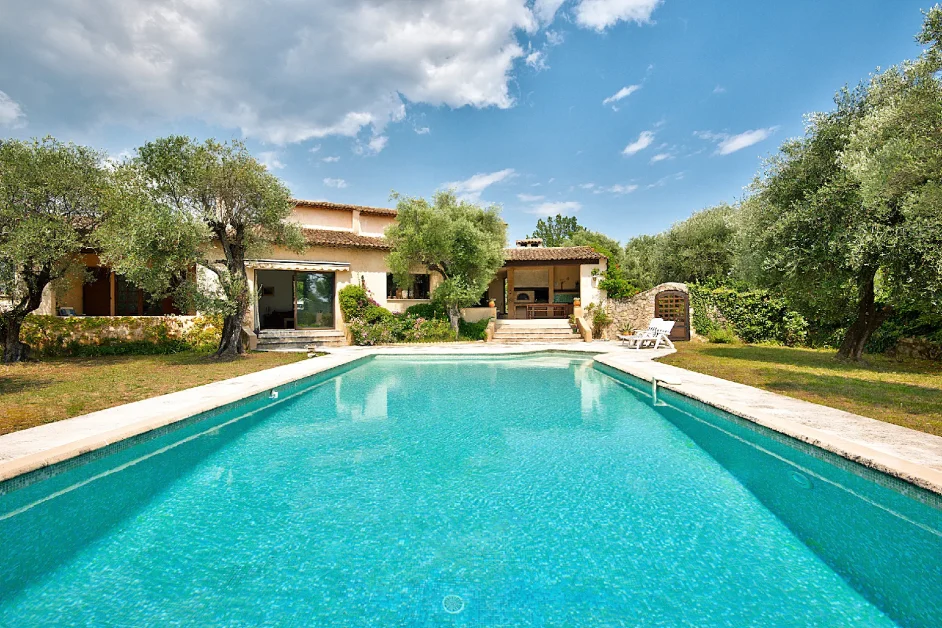 Le Savoy Collection by August Grand Debut of the Premier Property