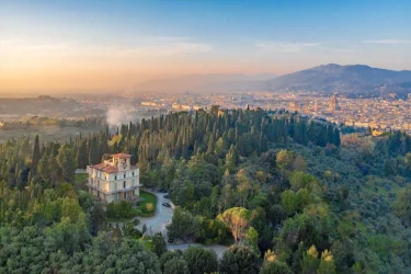Prime Investment: 10 Best Places in Italy for Expats to Buy Property in 2025