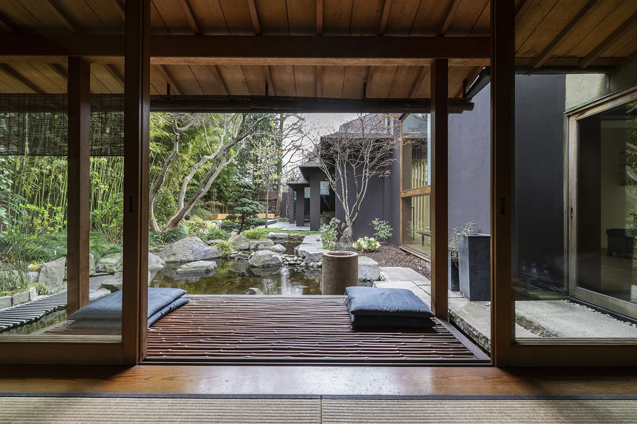 Slick Japanese-style (3)