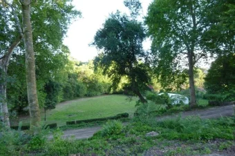 Residents (2)