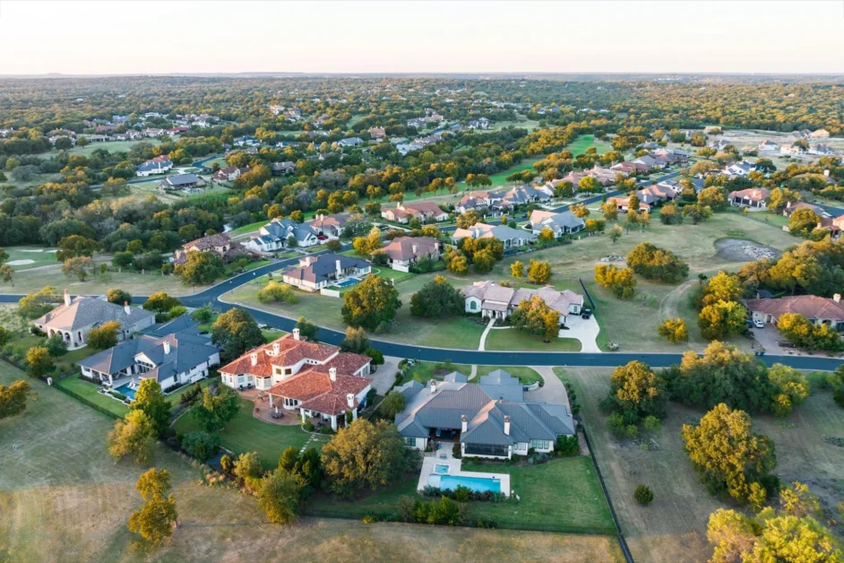 Navigating the Suburban Jungle: Top 8 Destinations for Settling Down in US Suburbs in 2024 